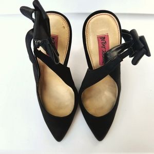 Betsey Johnson Houstun Black Heels with Bow Size 8.5